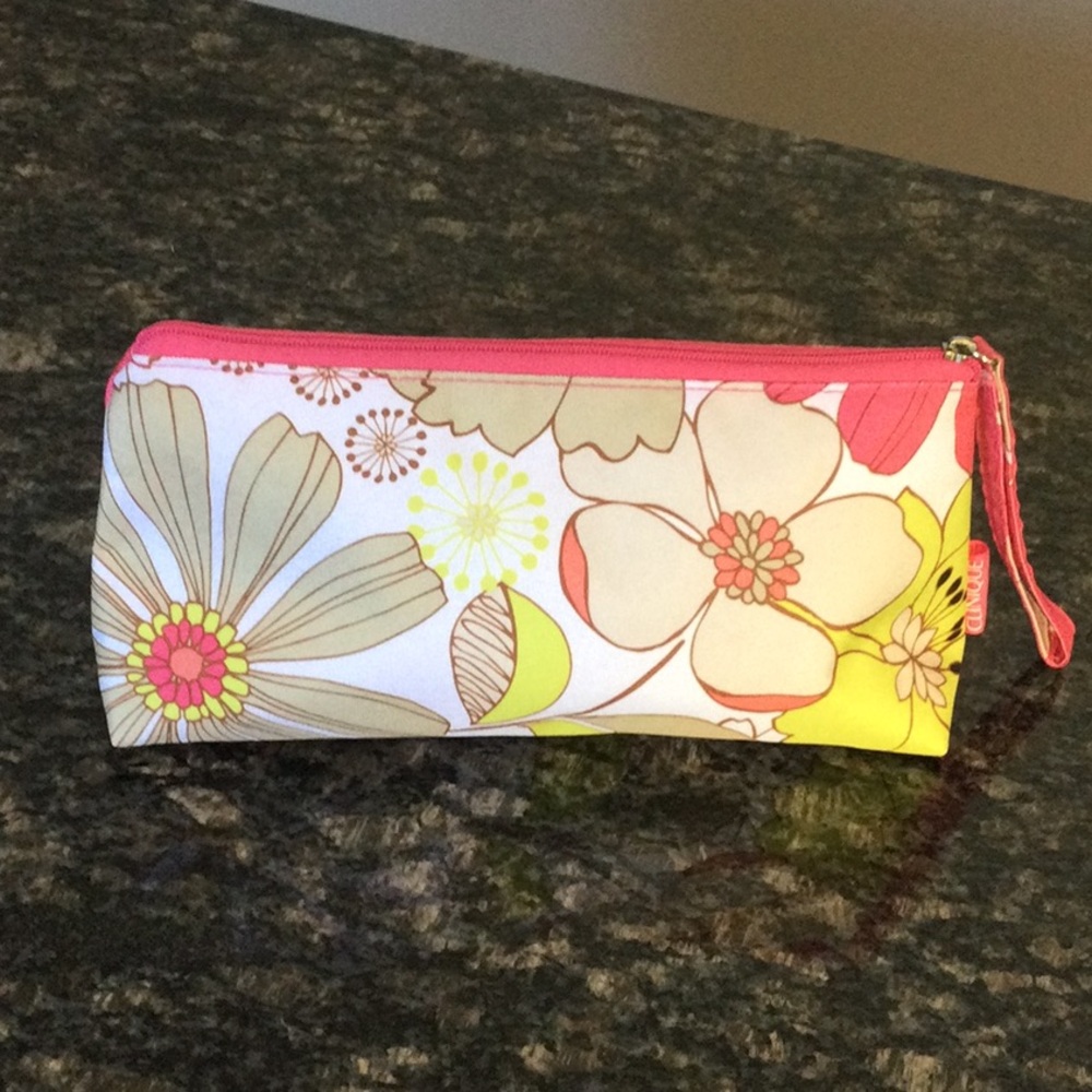 Clinique Cosmetic Bags x 2 - Picture 2 of 10